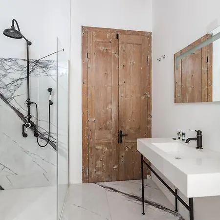 فندق مبيت وإفطار Alacati Hacimemis *